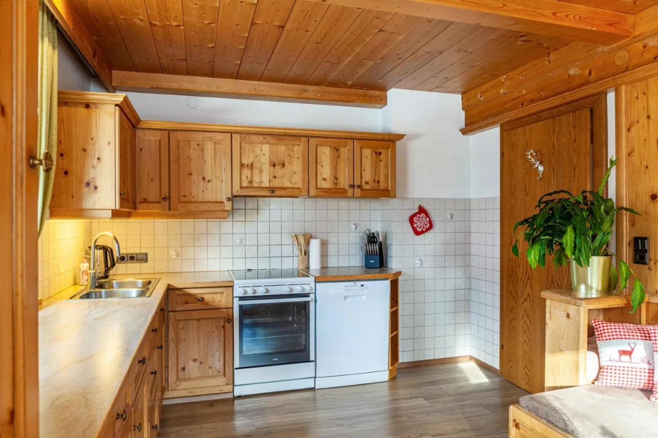 Ferienwohnung Platzhirsch Panorama View Balkon, Gartensauna, Garten, Grillplatz Stumm Bagian luar foto