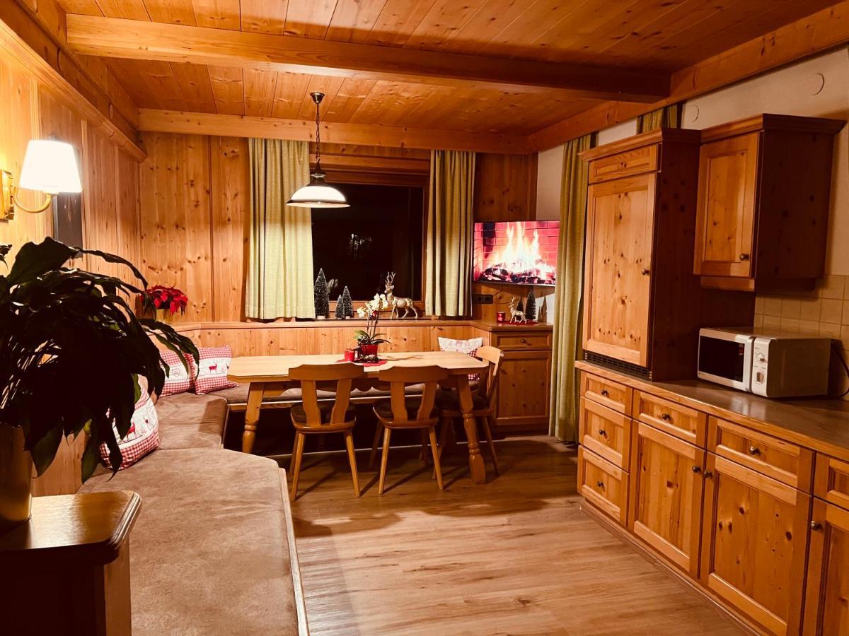 Ferienwohnung Platzhirsch Panorama View Balkon, Gartensauna, Garten, Grillplatz Stumm Bagian luar foto