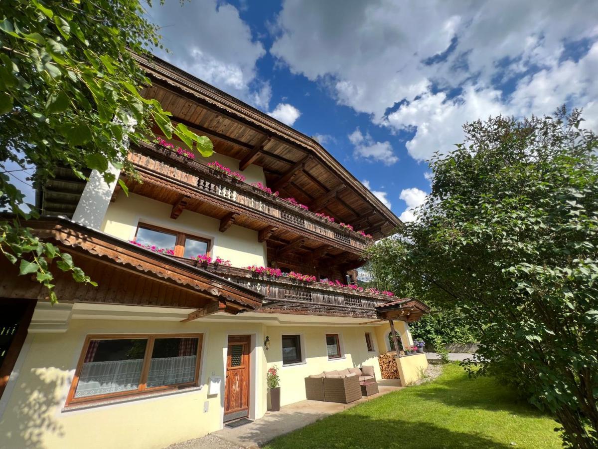 Ferienwohnung Platzhirsch Panorama View Balkon, Gartensauna, Garten, Grillplatz Stumm Bagian luar foto