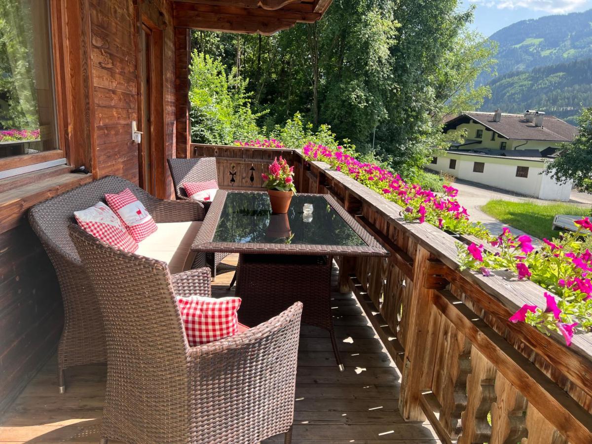 Ferienwohnung Platzhirsch Panorama View Balkon, Gartensauna, Garten, Grillplatz Stumm Bagian luar foto