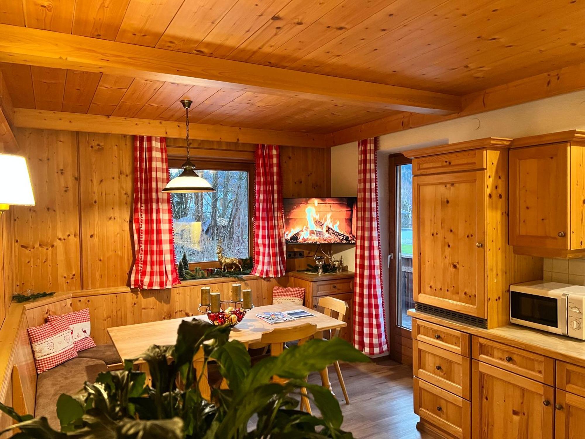 Ferienwohnung Platzhirsch Panorama View Balkon, Gartensauna, Garten, Grillplatz Stumm Bagian luar foto