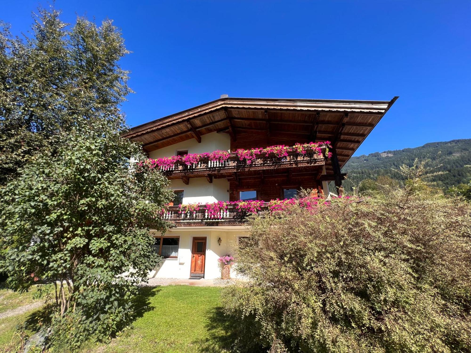 Ferienwohnung Platzhirsch Panorama View Balkon, Gartensauna, Garten, Grillplatz Stumm Bagian luar foto